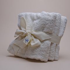 3 Cotton towels each 50 x 100 cm